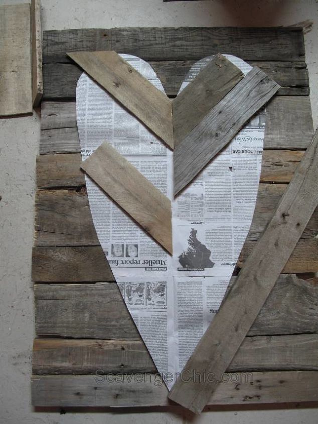 easy pallet wood valentine s heart, pallet, seasonal holiday decor, valentines day ideas, woodworking projects