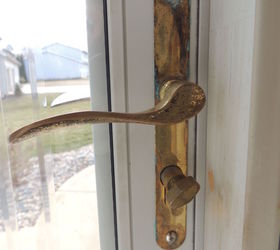 Updating Old Brass Hardware & Handles With Spray Paint