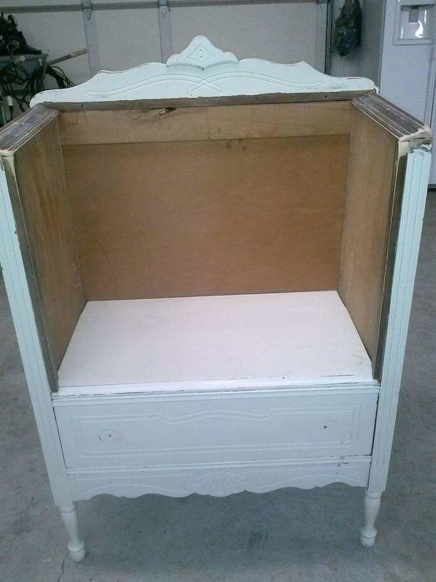 mom s old dresser turned into bench, outdoor furniture, painted furniture, repurposing upcycling