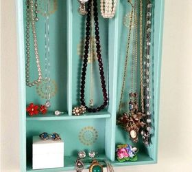 17 little known ways to use your wasted wall space, Put up a silverware tray for jewelry