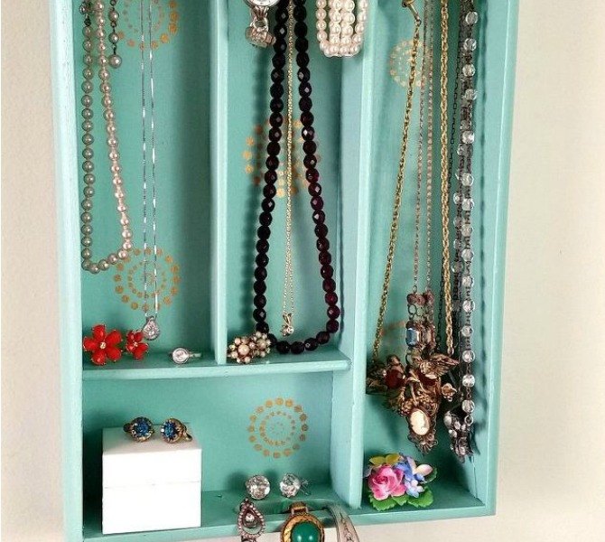s 17 little known ways to use your wasted wall space, organizing, storage ideas, wall decor, Put up a silverware tray for jewelry