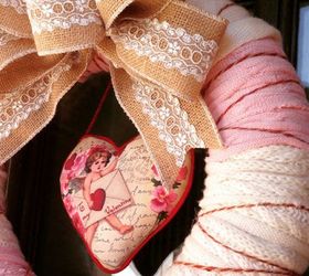 Guirnalda de San Valentín con jerséis de la tienda de segunda mano