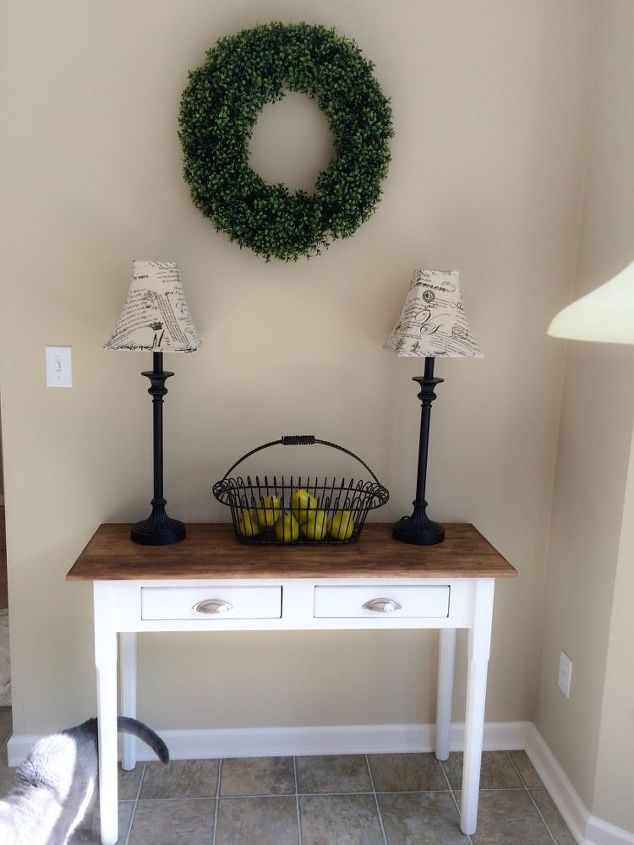 giving a garage sale find farmhouse style, chalk paint, painted furniture