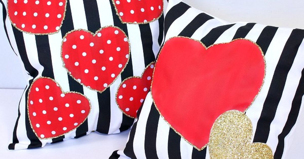 Easy Valentine S Day Pillows Hometalk