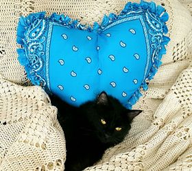 easy no sew bandana heart pillow, crafts, seasonal holiday decor, valentines day ideas