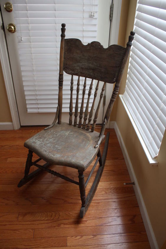 silla mecedora con respaldo prensado antiguo