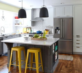White With Pops of Color KITCHEN MAKEOVER