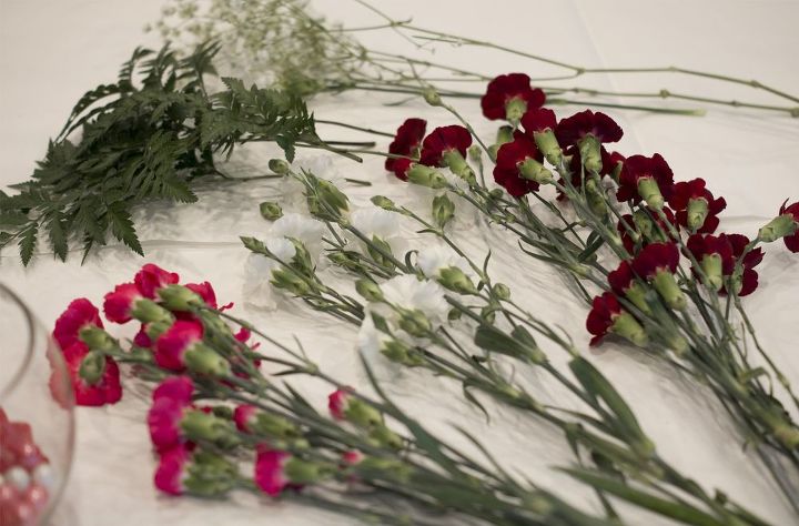 diy bubblegum bowl valentine centerpiece, flowers, seasonal holiday decor, valentines day ideas