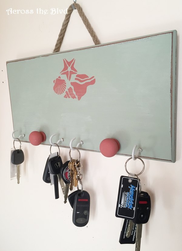 key holder with coastal flair, chalk paint, crafts, organizing, wall decor