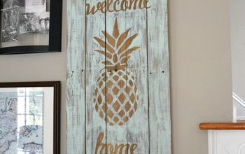 Wooden Pineapple Welcome Art