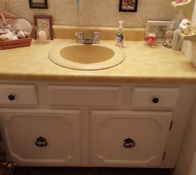 ugly 70 s gold bathroom needs help