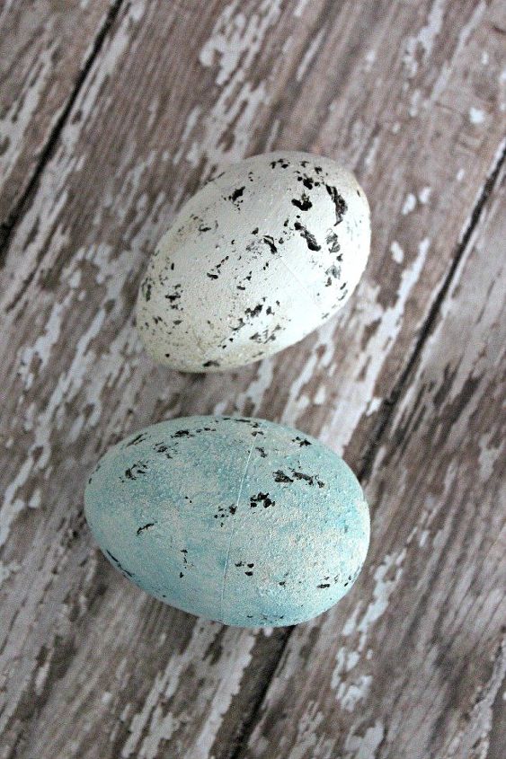 painted plastic easter eggs, chalk paint, crafts, easter decorations, seasonal holiday decor