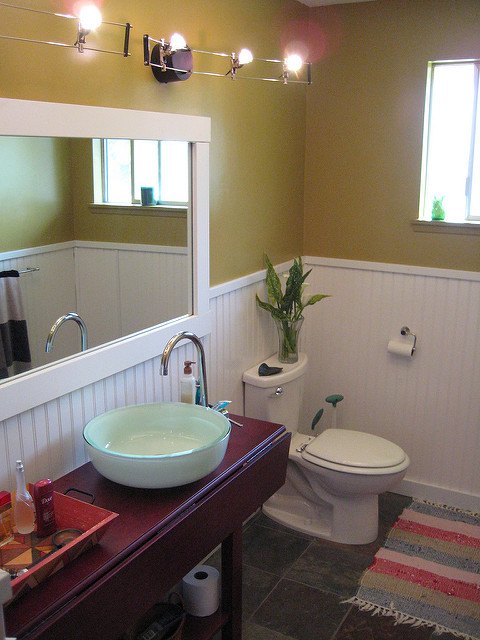 5 easy tips to declutter your bathroom, bathroom ideas, cleaning tips, organizing, Flickr JOHN LLOYD