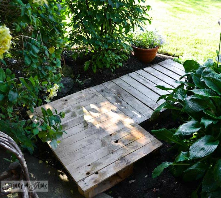 9 budget ways to make your walkway look even better than last year, Use full pallets for an instant pathway