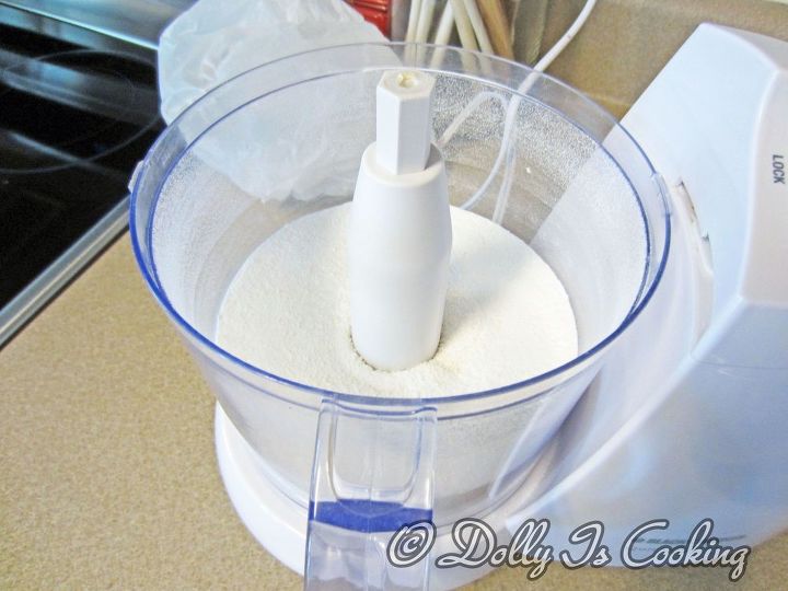 homemade regular laundry detergent, cleaning tips