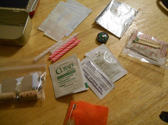 altoid tins emergency kit, crafts, repurposing upcycling