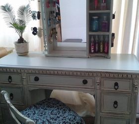 Garbage Find Turned Into a Vanity for My Daughter