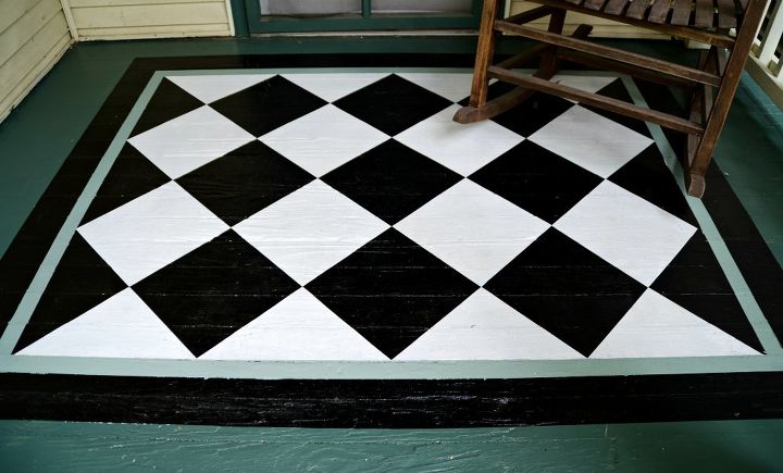 10 gorgeous front porch floors that will slow traffic on your street, Create a striking pattern