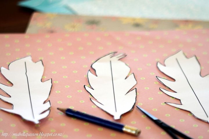 plumas de papel para la decoracin de la casa de pascua