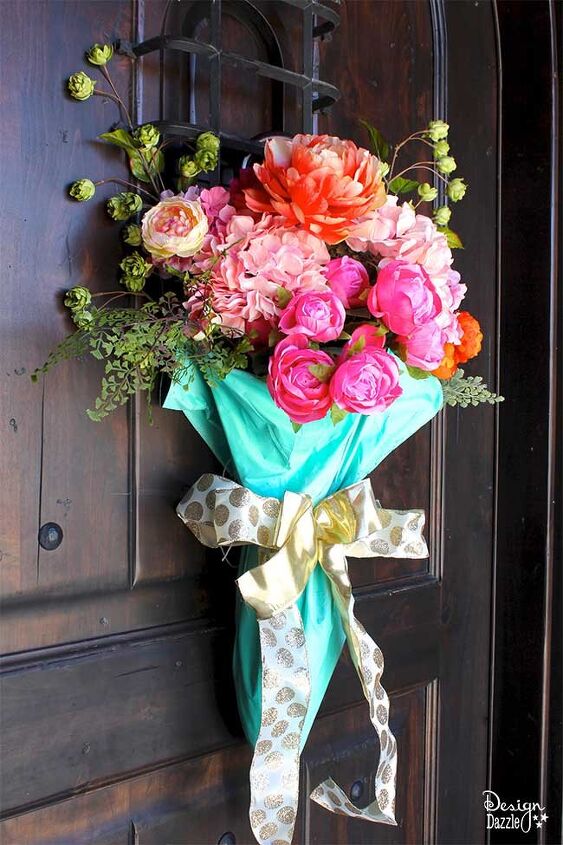 don t ditch your broken umbrella til you see what people do with them, Paint it and make it a floral door hanging