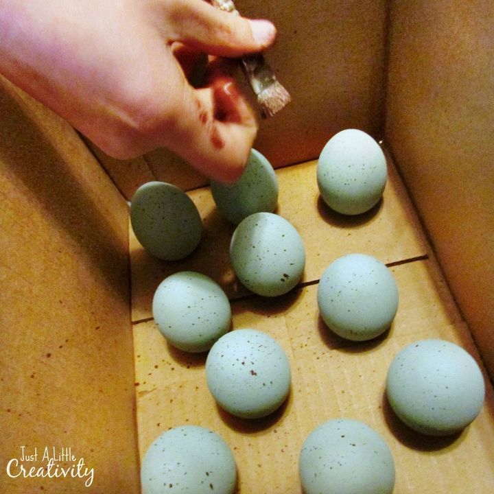 diy wood speckled robins eggs, easter decorations, seasonal holiday decor