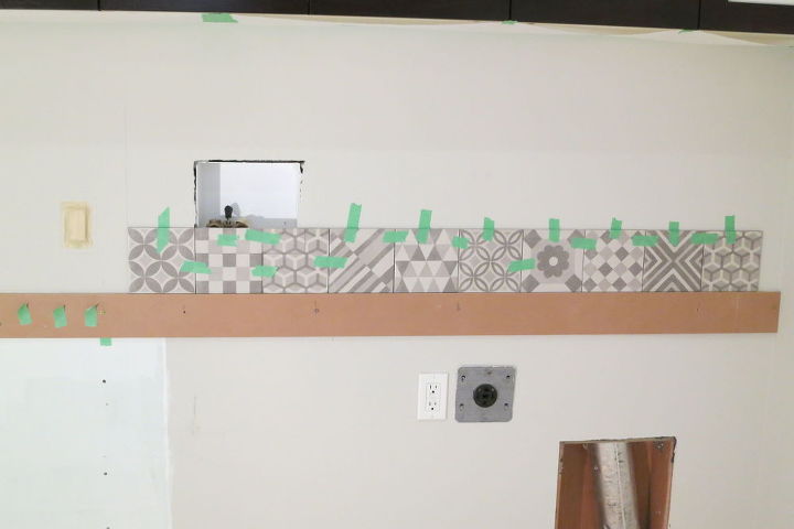 The Ultimate Guide To Installing A Porcelain Tile Backsplash Hometalk The Ultimate Guide To Installing A Porcelain Tile Backsplash Diy How Kitchen
