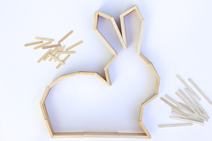 decoracin moderna de conejitos hecha con palitos de helado idea de pascua o de la