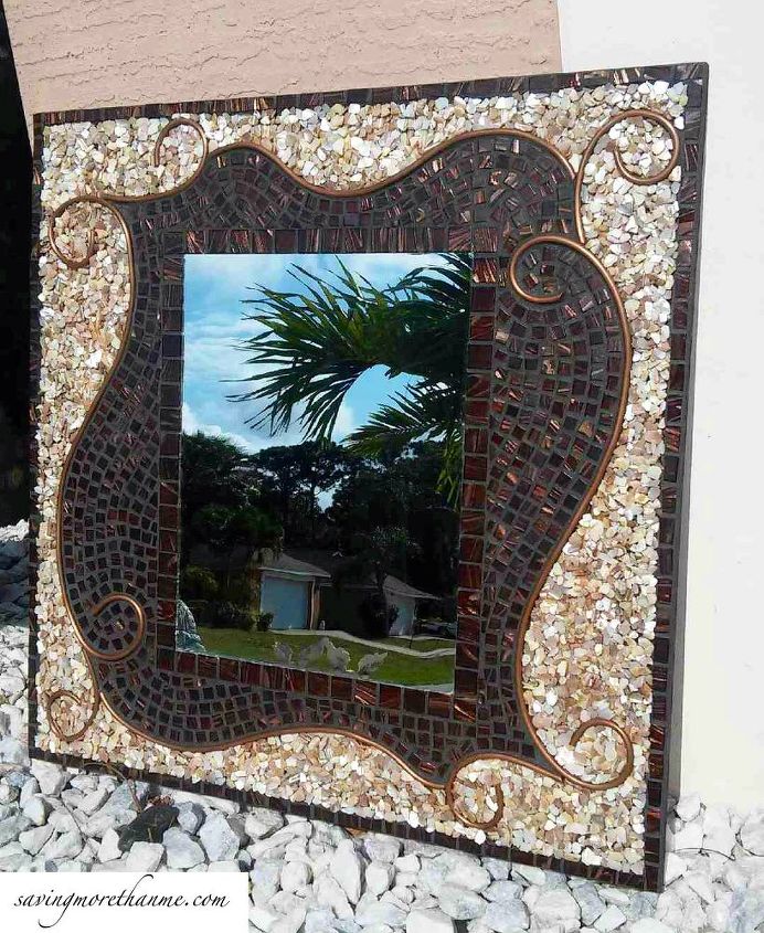15 razones para dejarlo todo y comprar azulejos baratos, Haz un precioso espejo de mosaico