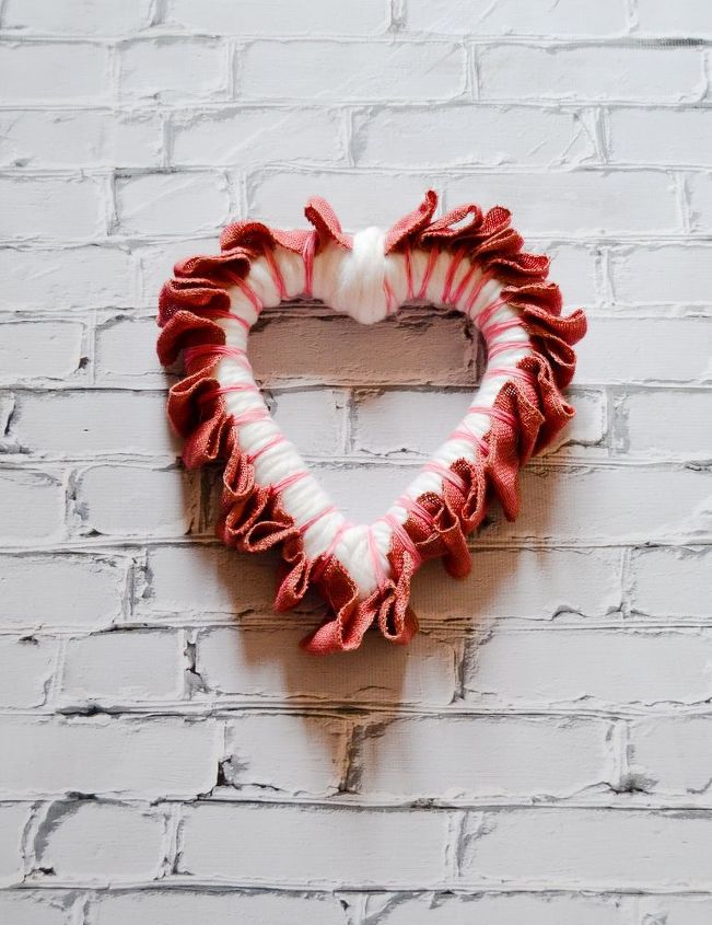 yarn and burlap heart wreath, crafts, how to, wreaths
