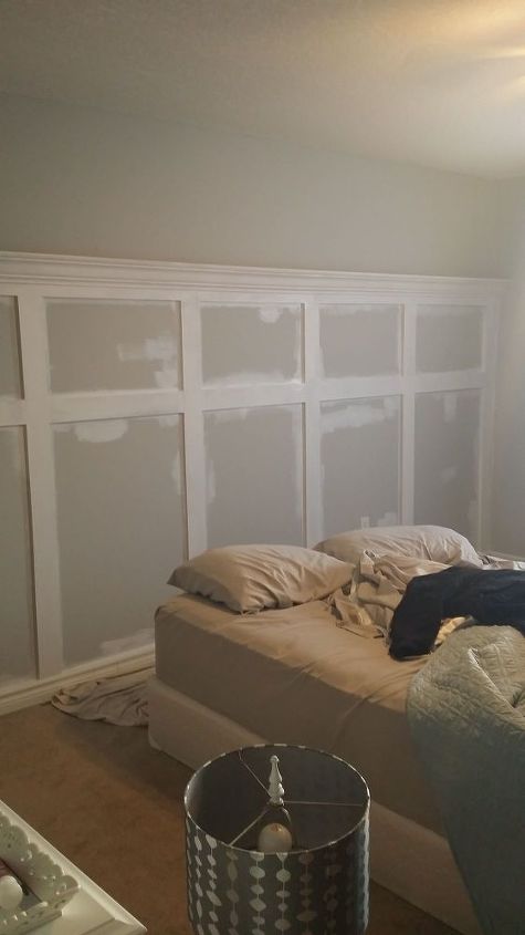 bedroom board and batten wall, Priming the pieces before paint