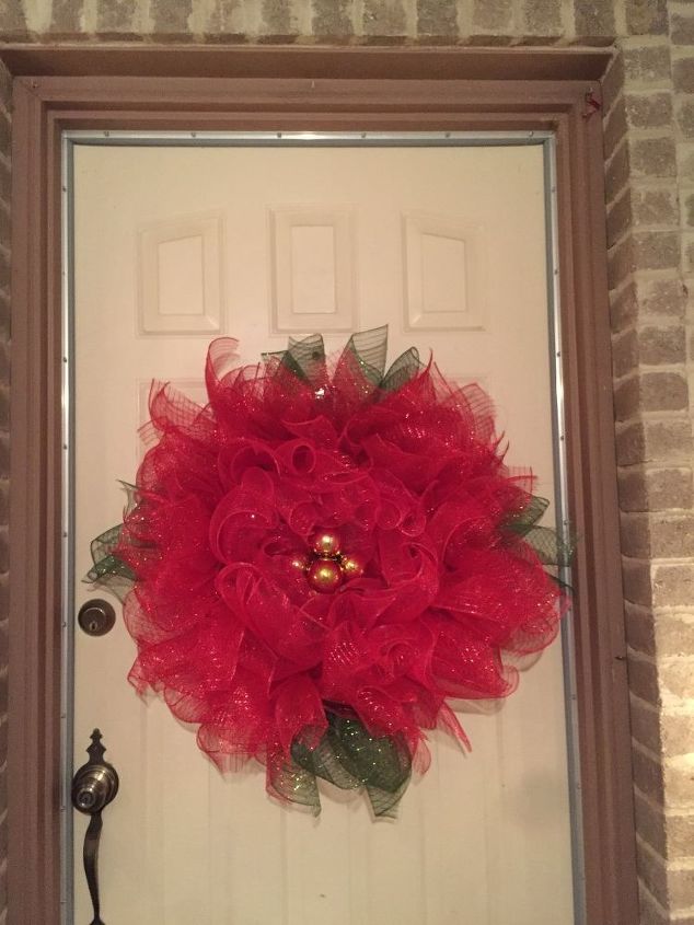 christmas deco mesh wreath, christmas decorations, crafts, seasonal holiday decor, wreaths
