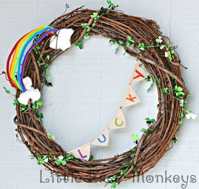 s 31 gorgeous spring wreaths that will make your neighbors smile, crafts, seasonal holiday decor, wreaths, Create a clover filled grapevine wreath