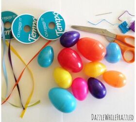 Guirnalda de huevos de Pascua de plástico en 3 sencillos pasos