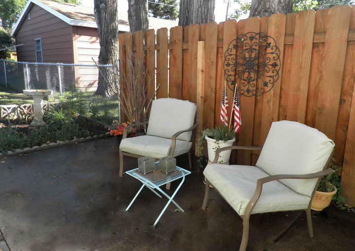 using regular spray paint on outdoor fabric cushions