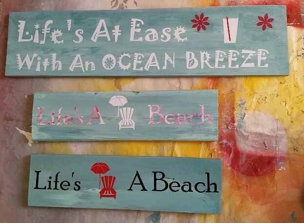 pallet wood signs, chalkboard paint, crafts, pallet, wall decor