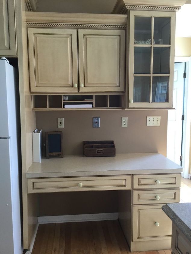 Help I Don T Know What To Do With My Built In Kitchen Desk Hometalk
