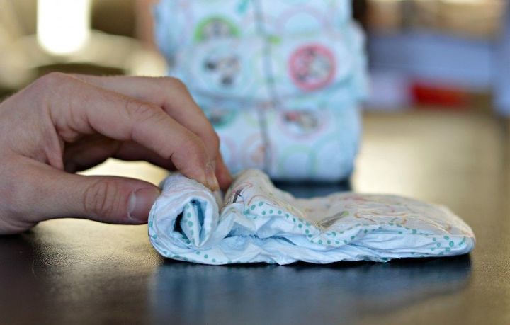 diy diaper wreath tutorial, crafts, repurposing upcycling, wreaths