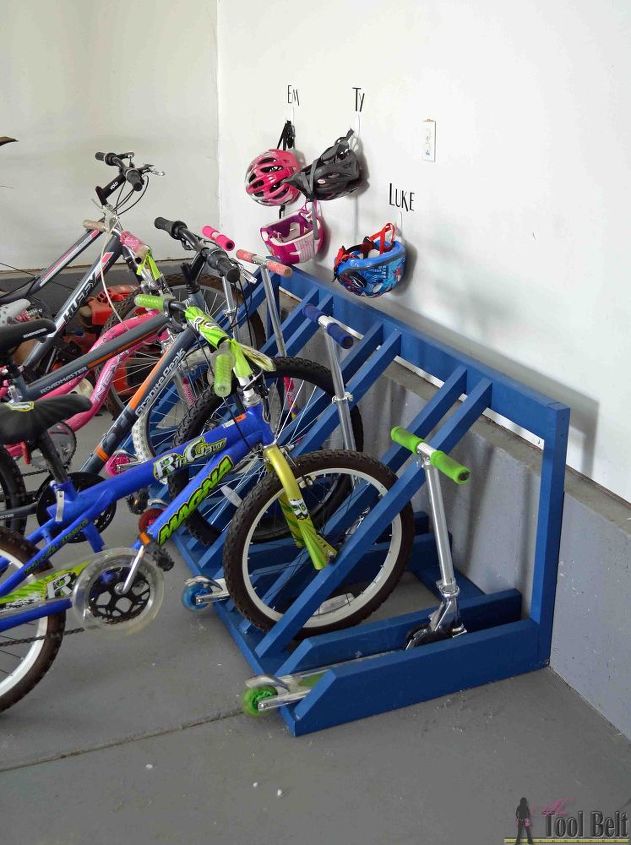 12 idias engenhosas de armazenamento de garagem de pessoas muito organizadas, Controle de bicicletas e scooters