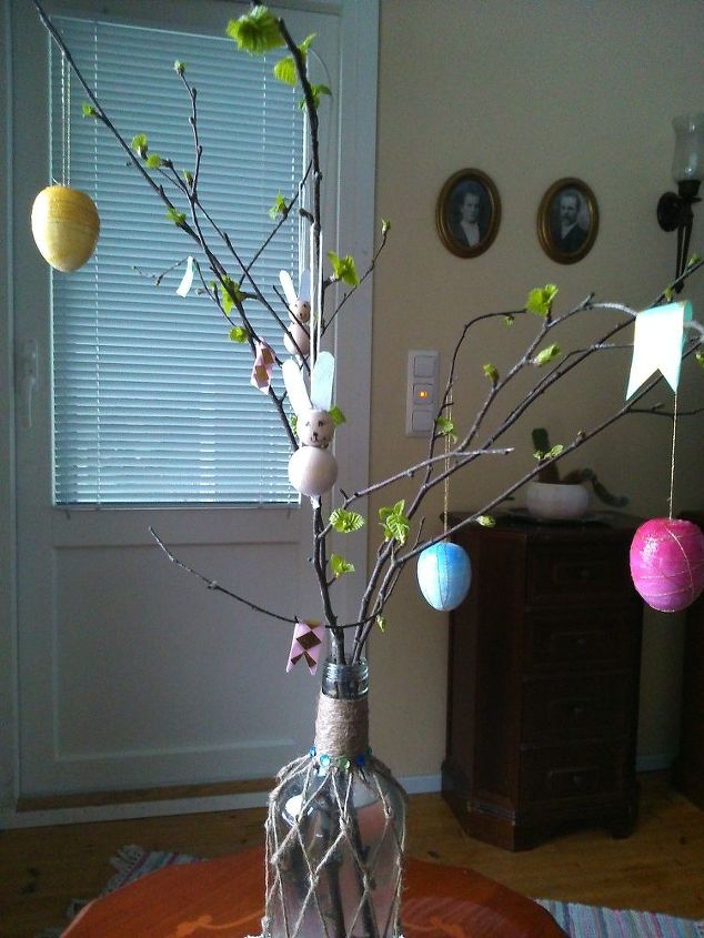 diy easter twigs with funny bunnies and colourful eggs eastereggs