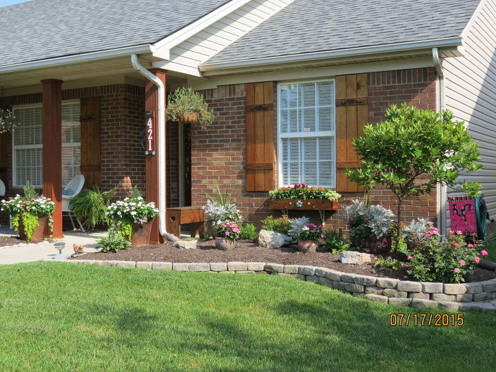 s 11 quick and easy curb appeal ideas that make a huge impact, curb appeal, Give columns and supports a fresh color