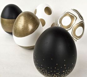 25 quick easter egg ideas that are just too stinkin cute, Add chic details with gold Sharpies
