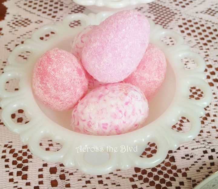 25 ideas rpidas para hacer huevos de pascua que son demasiado bonitos, Crea algunas bellezas rosas con purpurina