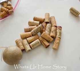a great way to upcycle old wine corks, christmas decorations, crafts, seasonal holiday decor