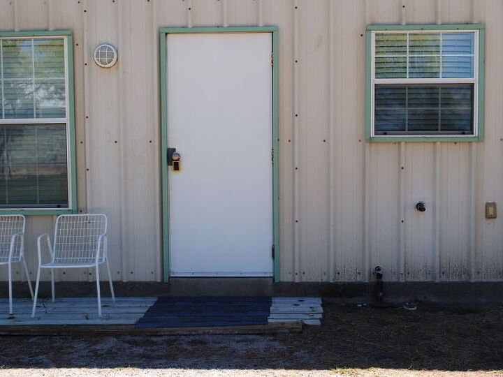 q curb appeal for metal cottage, curb appeal