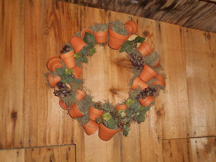 clay pot wreath, container gardening, crafts, gardening, wreaths