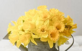 Arreglo floral fácil con narcisos de primavera