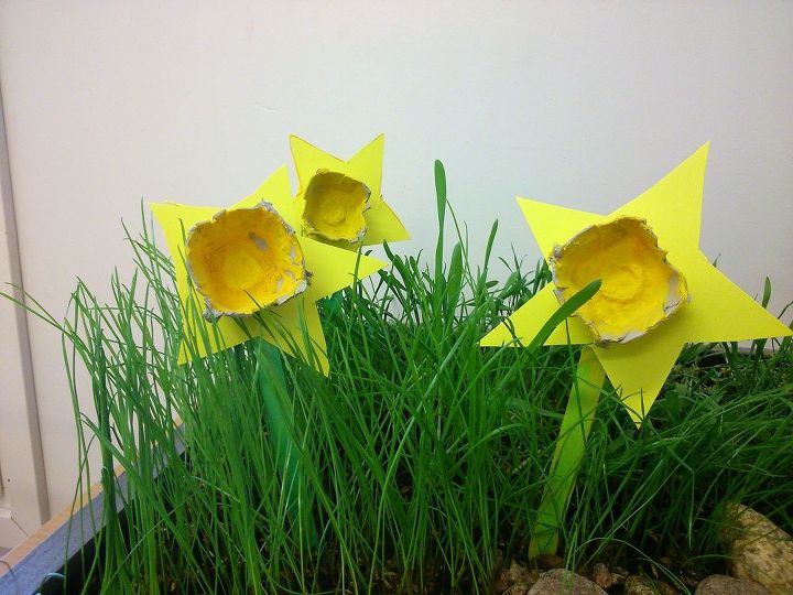 diy spring daffodils with children hellospring, crafts, seasonal holiday decor