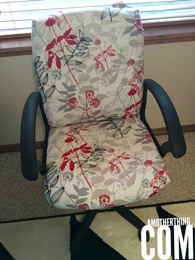 20 dlares para trocar a cadeira do escritrio sem costurar