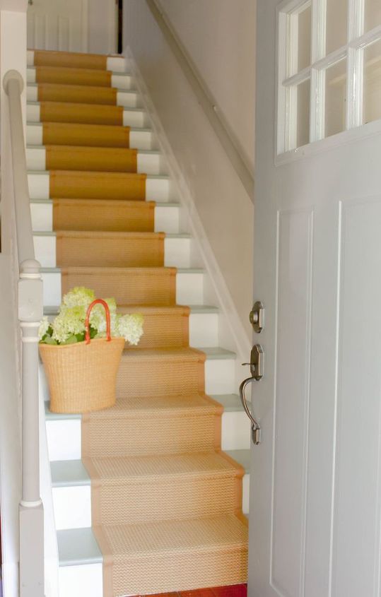 15 bold ways to redo your outdated staircase without remodeling, Choose a soothing grey palette