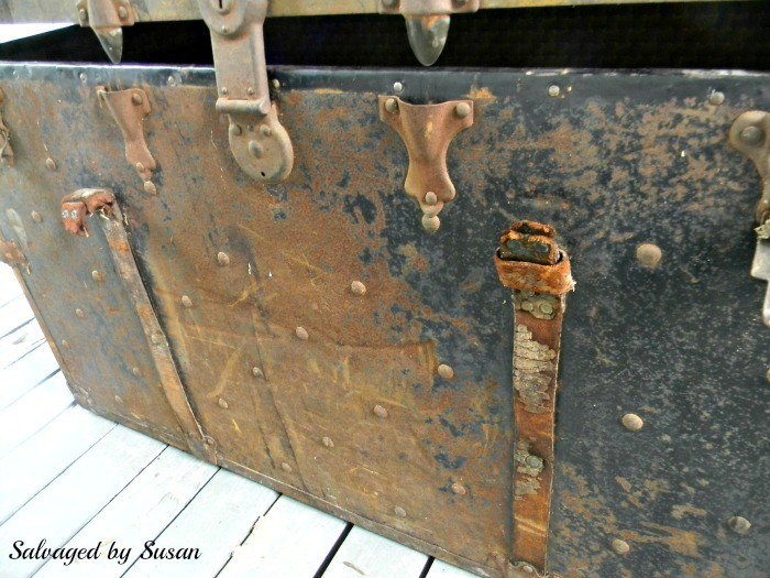 cambio de imagen de un baul vintage oxidado